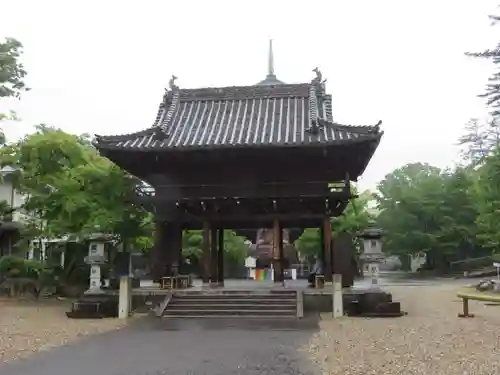 八事山 興正寺の山門