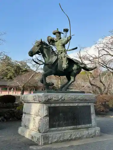 富士山本宮浅間大社の像