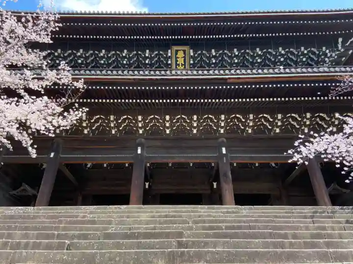 知恩院の本殿・本堂