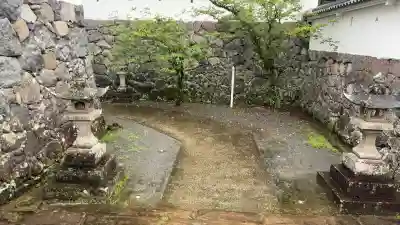 大村神社の{uncategorized: "未分類", other: "その他", undefined: "問題あり", building: "その他建物", grave: "お墓", sacred_gate: "鳥居", guardian: "狛犬", statue: "像", buddha: "仏像", history: "歴史", nature: "自然", garden: "庭園", animal: "動物", pagoda: "塔", temizu: "手水舎", mountain_gate: "山門・神門", sanctuary: "本殿・本堂", subordinate: "末社・摂社", art: "芸術", scenery: "景色", jizo: "地蔵", ema: "絵馬", goshuin: "御朱印", omikuji: "おみくじ", items: "授与品その他", amulet: "お守り", goshuincho: "御朱印帳", eats: "食事", festival: "お祭り", votive_dance: "神楽", shichigosan: "七五三参", wedding: "結婚式", experience: "体験その他", initially: "初詣", around: "周辺", anti_infection: "感染症対策"}