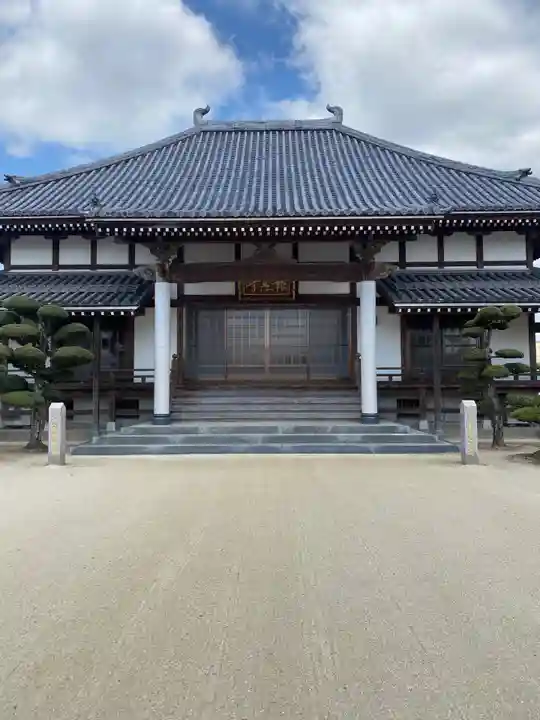 報恩寺の本殿・本堂