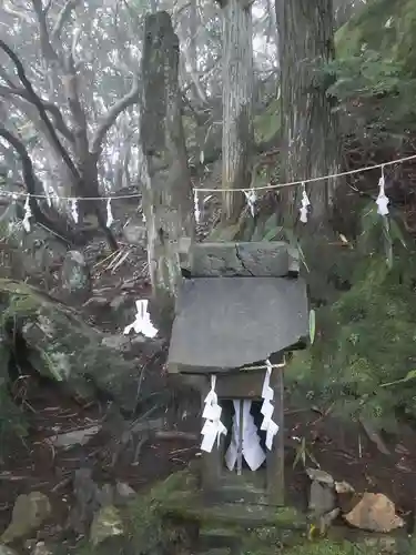 御岩神社の塔