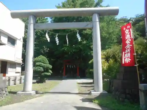 雷神社の鳥居