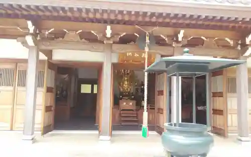 呑山観音寺の本殿