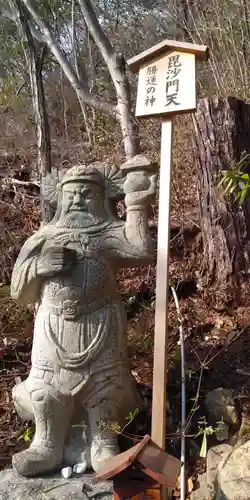 阿賀神社の像