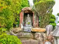 役ノ行者神変大菩薩と延命地蔵菩薩の仏像