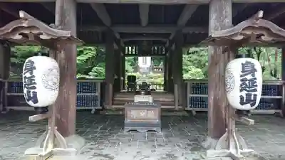 身延山 祖廟拝殿の本殿・本堂