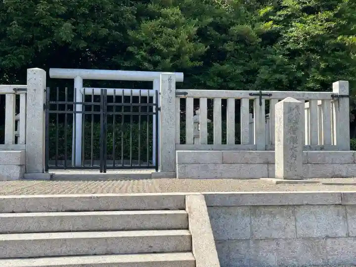 天武天皇・持統天皇陵(檜隈大内陵)(奈良県)