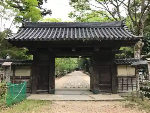 鳥取東照宮（旧樗谿神社）の山門・神門