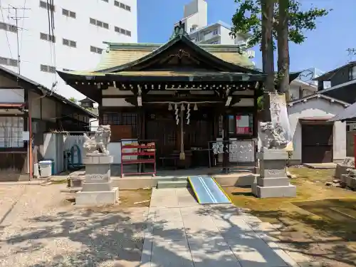 柳原天神社の{uncategorized: "未分類", other: "その他", undefined: "問題あり", building: "その他建物", grave: "お墓", sacred_gate: "鳥居", guardian: "狛犬", statue: "像", buddha: "仏像", history: "歴史", nature: "自然", garden: "庭園", animal: "動物", pagoda: "塔", temizu: "手水舎", mountain_gate: "山門・神門", sanctuary: "本殿・本堂", subordinate: "末社・摂社", art: "芸術", scenery: "景色", jizo: "地蔵", ema: "絵馬", goshuin: "御朱印", omikuji: "おみくじ", items: "授与品その他", amulet: "お守り", goshuincho: "御朱印帳", eats: "食事", festival: "お祭り", votive_dance: "神楽", shichigosan: "七五三参", wedding: "結婚式", experience: "体験その他", initially: "初詣", around: "周辺", anti_infection: "感染症対策"}