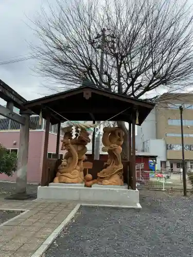 諏訪神社の{uncategorized: "未分類", other: "その他", undefined: "問題あり", building: "その他建物", grave: "お墓", sacred_gate: "鳥居", guardian: "狛犬", statue: "像", buddha: "仏像", history: "歴史", nature: "自然", garden: "庭園", animal: "動物", pagoda: "塔", temizu: "手水舎", mountain_gate: "山門・神門", sanctuary: "本殿・本堂", subordinate: "末社・摂社", art: "芸術", scenery: "景色", jizo: "地蔵", ema: "絵馬", goshuin: "御朱印", omikuji: "おみくじ", items: "授与品その他", amulet: "お守り", goshuincho: "御朱印帳", eats: "食事", festival: "お祭り", votive_dance: "神楽", shichigosan: "七五三参", wedding: "結婚式", experience: "体験その他", initially: "初詣", around: "周辺", anti_infection: "感染症対策"}