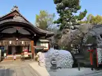 安井金比羅宮の{uncategorized: "未分類", other: "その他", undefined: "問題あり", building: "その他建物", grave: "お墓", sacred_gate: "鳥居", guardian: "狛犬", statue: "像", buddha: "仏像", history: "歴史", nature: "自然", garden: "庭園", animal: "動物", pagoda: "塔", temizu: "手水舎", mountain_gate: "山門・神門", sanctuary: "本殿・本堂", subordinate: "末社・摂社", art: "芸術", scenery: "景色", jizo: "地蔵", ema: "絵馬", goshuin: "御朱印", omikuji: "おみくじ", items: "授与品その他", amulet: "お守り", goshuincho: "御朱印帳", eats: "食事", festival: "お祭り", votive_dance: "神楽", shichigosan: "七五三参", wedding: "結婚式", experience: "体験その他", initially: "初詣", around: "周辺", anti_infection: "感染症対策"}