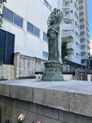 十方寺の{uncategorized: "未分類", other: "その他", undefined: "問題あり", building: "その他建物", grave: "お墓", sacred_gate: "鳥居", guardian: "狛犬", statue: "像", buddha: "仏像", history: "歴史", nature: "自然", garden: "庭園", animal: "動物", pagoda: "塔", temizu: "手水舎", mountain_gate: "山門・神門", sanctuary: "本殿・本堂", subordinate: "末社・摂社", art: "芸術", scenery: "景色", jizo: "地蔵", ema: "絵馬", goshuin: "御朱印", omikuji: "おみくじ", items: "授与品その他", amulet: "お守り", goshuincho: "御朱印帳", eats: "食事", festival: "お祭り", votive_dance: "神楽", shichigosan: "七五三参", wedding: "結婚式", experience: "体験その他", initially: "初詣", around: "周辺", anti_infection: "感染症対策"}