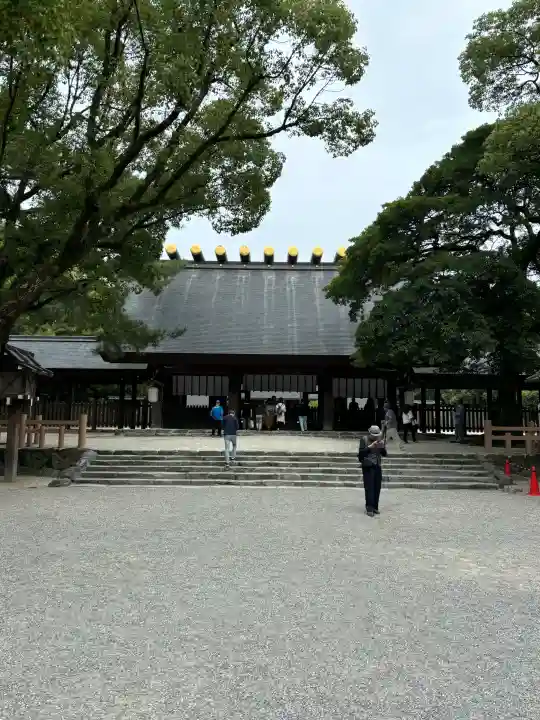 熱田神宮の{uncategorized: "未分類", other: "その他", undefined: "問題あり", building: "その他建物", grave: "お墓", sacred_gate: "鳥居", guardian: "狛犬", statue: "像", buddha: "仏像", history: "歴史", nature: "自然", garden: "庭園", animal: "動物", pagoda: "塔", temizu: "手水舎", mountain_gate: "山門・神門", sanctuary: "本殿・本堂", subordinate: "末社・摂社", art: "芸術", scenery: "景色", jizo: "地蔵", ema: "絵馬", goshuin: "御朱印", omikuji: "おみくじ", items: "授与品その他", amulet: "お守り", goshuincho: "御朱印帳", eats: "食事", festival: "お祭り", votive_dance: "神楽", shichigosan: "七五三参", wedding: "結婚式", experience: "体験その他", initially: "初詣", around: "周辺", anti_infection: "感染症対策"}