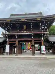 真清田神社の山門