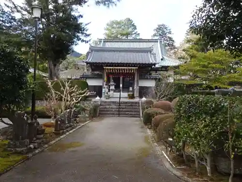 大室山龍渓院の山門