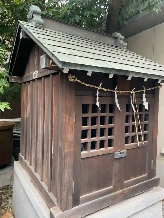幸久稲荷神社(御穂鹿嶋神社境外社)の{uncategorized: "未分類", other: "その他", undefined: "問題あり", building: "その他建物", grave: "お墓", sacred_gate: "鳥居", guardian: "狛犬", statue: "像", buddha: "仏像", history: "歴史", nature: "自然", garden: "庭園", animal: "動物", pagoda: "塔", temizu: "手水舎", mountain_gate: "山門・神門", sanctuary: "本殿・本堂", subordinate: "末社・摂社", art: "芸術", scenery: "景色", jizo: "地蔵", ema: "絵馬", goshuin: "御朱印", omikuji: "おみくじ", items: "授与品その他", amulet: "お守り", goshuincho: "御朱印帳", eats: "食事", festival: "お祭り", votive_dance: "神楽", shichigosan: "七五三参", wedding: "結婚式", experience: "体験その他", initially: "初詣", around: "周辺", anti_infection: "感染症対策"}
