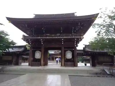寒川神社の山門・神門
