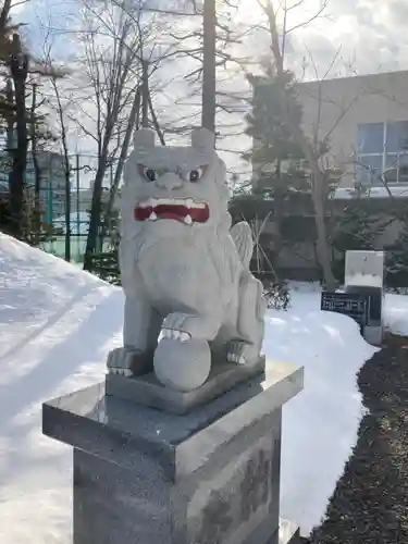 信濃神社の狛犬