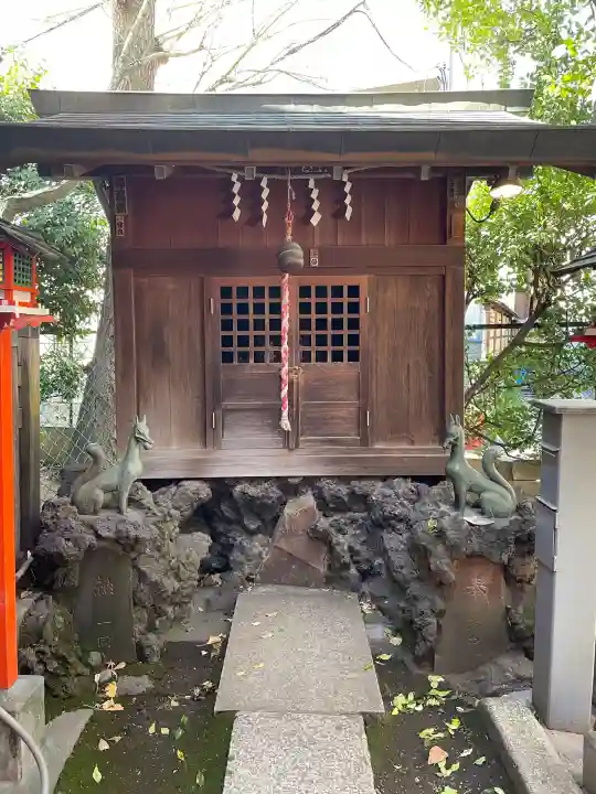 諏訪神社の{uncategorized: "未分類", other: "その他", undefined: "問題あり", building: "その他建物", grave: "お墓", sacred_gate: "鳥居", guardian: "狛犬", statue: "像", buddha: "仏像", history: "歴史", nature: "自然", garden: "庭園", animal: "動物", pagoda: "塔", temizu: "手水舎", mountain_gate: "山門・神門", sanctuary: "本殿・本堂", subordinate: "末社・摂社", art: "芸術", scenery: "景色", jizo: "地蔵", ema: "絵馬", goshuin: "御朱印", omikuji: "おみくじ", items: "授与品その他", amulet: "お守り", goshuincho: "御朱印帳", eats: "食事", festival: "お祭り", votive_dance: "神楽", shichigosan: "七五三参", wedding: "結婚式", experience: "体験その他", initially: "初詣", around: "周辺", anti_infection: "感染症対策"}