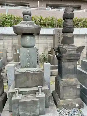 龍光寺の{uncategorized: "未分類", other: "その他", undefined: "問題あり", building: "その他建物", grave: "お墓", sacred_gate: "鳥居", guardian: "狛犬", statue: "像", buddha: "仏像", history: "歴史", nature: "自然", garden: "庭園", animal: "動物", pagoda: "塔", temizu: "手水舎", mountain_gate: "山門・神門", sanctuary: "本殿・本堂", subordinate: "末社・摂社", art: "芸術", scenery: "景色", jizo: "地蔵", ema: "絵馬", goshuin: "御朱印", omikuji: "おみくじ", items: "授与品その他", amulet: "お守り", goshuincho: "御朱印帳", eats: "食事", festival: "お祭り", votive_dance: "神楽", shichigosan: "七五三参", wedding: "結婚式", experience: "体験その他", initially: "初詣", around: "周辺", anti_infection: "感染症対策"}