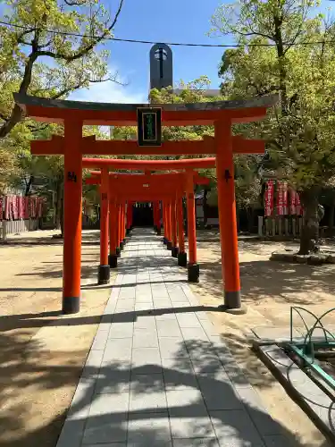 湊川神社の{uncategorized: "未分類", other: "その他", undefined: "問題あり", building: "その他建物", grave: "お墓", sacred_gate: "鳥居", guardian: "狛犬", statue: "像", buddha: "仏像", history: "歴史", nature: "自然", garden: "庭園", animal: "動物", pagoda: "塔", temizu: "手水舎", mountain_gate: "山門・神門", sanctuary: "本殿・本堂", subordinate: "末社・摂社", art: "芸術", scenery: "景色", jizo: "地蔵", ema: "絵馬", goshuin: "御朱印", omikuji: "おみくじ", items: "授与品その他", amulet: "お守り", goshuincho: "御朱印帳", eats: "食事", festival: "お祭り", votive_dance: "神楽", shichigosan: "七五三参", wedding: "結婚式", experience: "体験その他", initially: "初詣", around: "周辺", anti_infection: "感染症対策"}