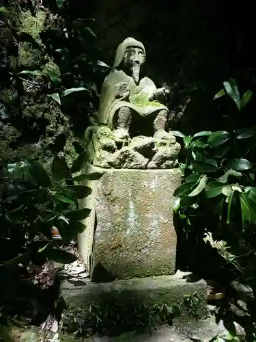 福地若王子神社の像