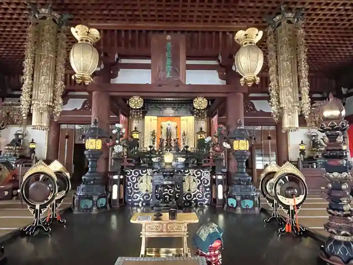 常楽寺の本殿・本堂