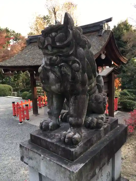 建勲神社の狛犬