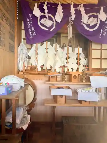 小谷石大明神の{uncategorized: "未分類", other: "その他", undefined: "問題あり", building: "その他建物", grave: "お墓", sacred_gate: "鳥居", guardian: "狛犬", statue: "像", buddha: "仏像", history: "歴史", nature: "自然", garden: "庭園", animal: "動物", pagoda: "塔", temizu: "手水舎", mountain_gate: "山門・神門", sanctuary: "本殿・本堂", subordinate: "末社・摂社", art: "芸術", scenery: "景色", jizo: "地蔵", ema: "絵馬", goshuin: "御朱印", omikuji: "おみくじ", items: "授与品その他", amulet: "お守り", goshuincho: "御朱印帳", eats: "食事", festival: "お祭り", votive_dance: "神楽", shichigosan: "七五三参", wedding: "結婚式", experience: "体験その他", initially: "初詣", around: "周辺", anti_infection: "感染症対策"}