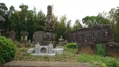 光明院西福寺の塔