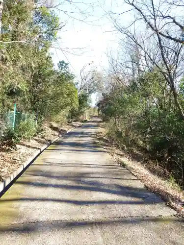 伊古乃速御玉比売神社奥宮の{uncategorized: "未分類", other: "その他", undefined: "問題あり", building: "その他建物", grave: "お墓", sacred_gate: "鳥居", guardian: "狛犬", statue: "像", buddha: "仏像", history: "歴史", nature: "自然", garden: "庭園", animal: "動物", pagoda: "塔", temizu: "手水舎", mountain_gate: "山門・神門", sanctuary: "本殿・本堂", subordinate: "末社・摂社", art: "芸術", scenery: "景色", jizo: "地蔵", ema: "絵馬", goshuin: "御朱印", omikuji: "おみくじ", items: "授与品その他", amulet: "お守り", goshuincho: "御朱印帳", eats: "食事", festival: "お祭り", votive_dance: "神楽", shichigosan: "七五三参", wedding: "結婚式", experience: "体験その他", initially: "初詣", around: "周辺", anti_infection: "感染症対策"}
