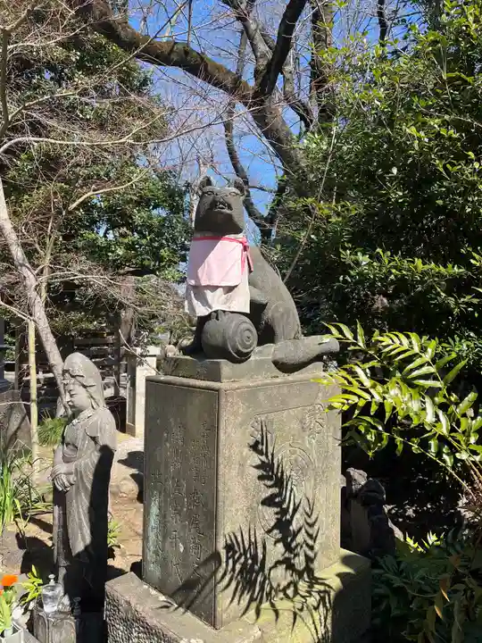 澤蔵司稲荷(慈眼院)の狛犬
