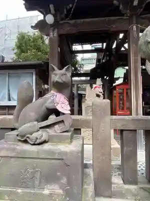被官稲荷神社の狛犬