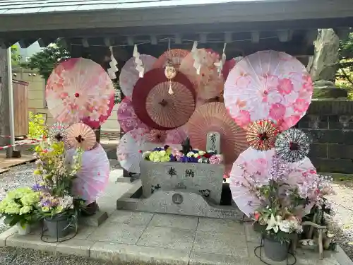 札幌諏訪神社の{uncategorized: "未分類", other: "その他", undefined: "問題あり", building: "その他建物", grave: "お墓", sacred_gate: "鳥居", guardian: "狛犬", statue: "像", buddha: "仏像", history: "歴史", nature: "自然", garden: "庭園", animal: "動物", pagoda: "塔", temizu: "手水舎", mountain_gate: "山門・神門", sanctuary: "本殿・本堂", subordinate: "末社・摂社", art: "芸術", scenery: "景色", jizo: "地蔵", ema: "絵馬", goshuin: "御朱印", omikuji: "おみくじ", items: "授与品その他", amulet: "お守り", goshuincho: "御朱印帳", eats: "食事", festival: "お祭り", votive_dance: "神楽", shichigosan: "七五三参", wedding: "結婚式", experience: "体験その他", initially: "初詣", around: "周辺", anti_infection: "感染症対策"}