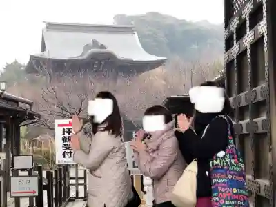 建長寺の{uncategorized: "未分類", other: "その他", undefined: "問題あり", building: "その他建物", grave: "お墓", sacred_gate: "鳥居", guardian: "狛犬", statue: "像", buddha: "仏像", history: "歴史", nature: "自然", garden: "庭園", animal: "動物", pagoda: "塔", temizu: "手水舎", mountain_gate: "山門・神門", sanctuary: "本殿・本堂", subordinate: "末社・摂社", art: "芸術", scenery: "景色", jizo: "地蔵", ema: "絵馬", goshuin: "御朱印", omikuji: "おみくじ", items: "授与品その他", amulet: "お守り", goshuincho: "御朱印帳", eats: "食事", festival: "お祭り", votive_dance: "神楽", shichigosan: "七五三参", wedding: "結婚式", experience: "体験その他", initially: "初詣", around: "周辺", anti_infection: "感染症対策"}