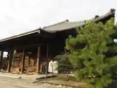 西大寺の本殿