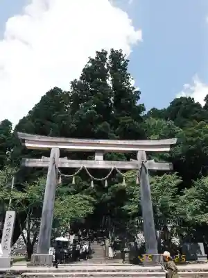 戸隠神社中社の{uncategorized: "未分類", other: "その他", undefined: "問題あり", building: "その他建物", grave: "お墓", sacred_gate: "鳥居", guardian: "狛犬", statue: "像", buddha: "仏像", history: "歴史", nature: "自然", garden: "庭園", animal: "動物", pagoda: "塔", temizu: "手水舎", mountain_gate: "山門・神門", sanctuary: "本殿・本堂", subordinate: "末社・摂社", art: "芸術", scenery: "景色", jizo: "地蔵", ema: "絵馬", goshuin: "御朱印", omikuji: "おみくじ", items: "授与品その他", amulet: "お守り", goshuincho: "御朱印帳", eats: "食事", festival: "お祭り", votive_dance: "神楽", shichigosan: "七五三参", wedding: "結婚式", experience: "体験その他", initially: "初詣", around: "周辺", anti_infection: "感染症対策"}