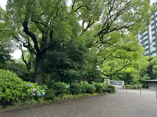 千鳥ヶ淵戦没者墓苑(東京都)