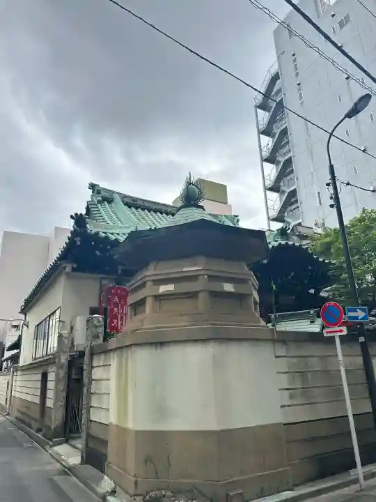 身延別院の{uncategorized: "未分類", other: "その他", undefined: "問題あり", building: "その他建物", grave: "お墓", sacred_gate: "鳥居", guardian: "狛犬", statue: "像", buddha: "仏像", history: "歴史", nature: "自然", garden: "庭園", animal: "動物", pagoda: "塔", temizu: "手水舎", mountain_gate: "山門・神門", sanctuary: "本殿・本堂", subordinate: "末社・摂社", art: "芸術", scenery: "景色", jizo: "地蔵", ema: "絵馬", goshuin: "御朱印", omikuji: "おみくじ", items: "授与品その他", amulet: "お守り", goshuincho: "御朱印帳", eats: "食事", festival: "お祭り", votive_dance: "神楽", shichigosan: "七五三参", wedding: "結婚式", experience: "体験その他", initially: "初詣", around: "周辺", anti_infection: "感染症対策"}