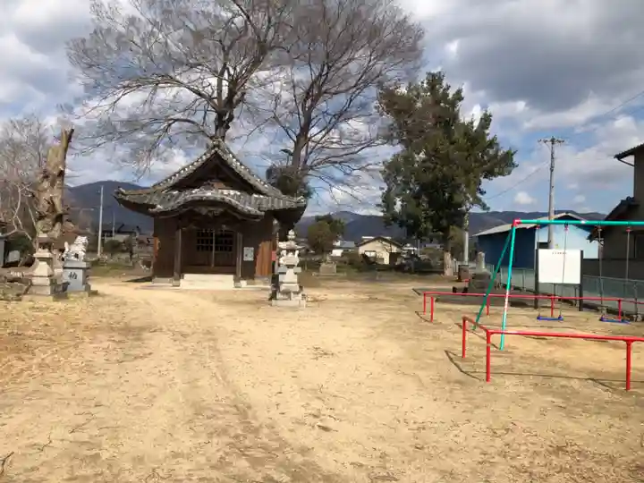 倭大国敷神社の本殿・本堂