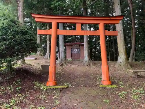 岩櫃神社の鳥居