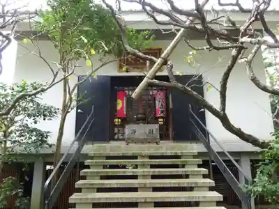 宝戒寺の末社・摂社