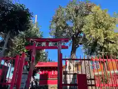 椿稲荷神社の鳥居