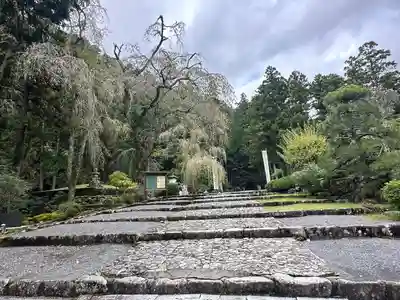 久遠寺御廟所(山梨県)