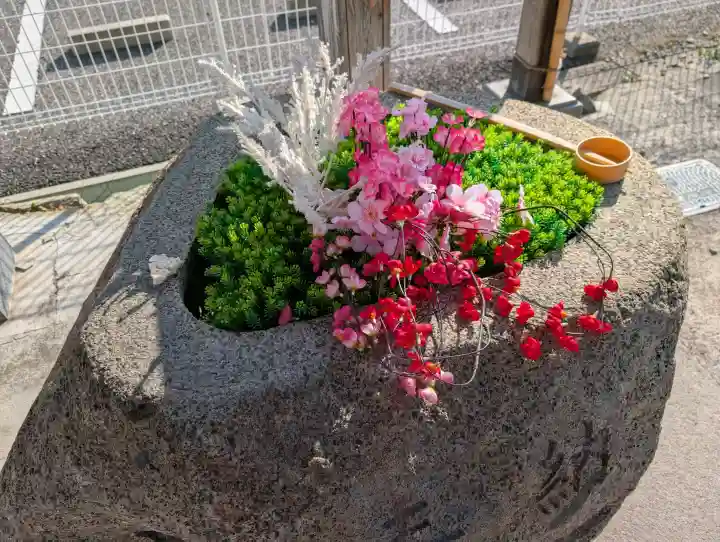 阿邪訶根神社の{uncategorized: "未分類", other: "その他", undefined: "問題あり", building: "その他建物", grave: "お墓", sacred_gate: "鳥居", guardian: "狛犬", statue: "像", buddha: "仏像", history: "歴史", nature: "自然", garden: "庭園", animal: "動物", pagoda: "塔", temizu: "手水舎", mountain_gate: "山門・神門", sanctuary: "本殿・本堂", subordinate: "末社・摂社", art: "芸術", scenery: "景色", jizo: "地蔵", ema: "絵馬", goshuin: "御朱印", omikuji: "おみくじ", items: "授与品その他", amulet: "お守り", goshuincho: "御朱印帳", eats: "食事", festival: "お祭り", votive_dance: "神楽", shichigosan: "七五三参", wedding: "結婚式", experience: "体験その他", initially: "初詣", around: "周辺", anti_infection: "感染症対策"}
