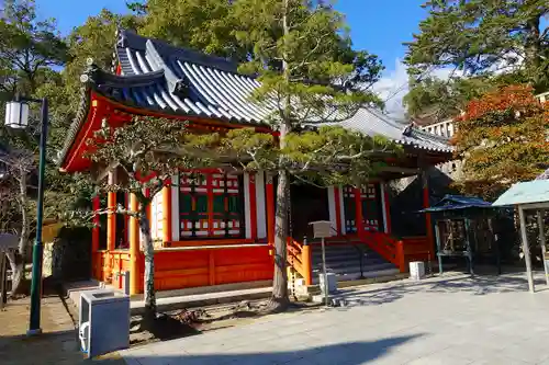 中山寺の末社