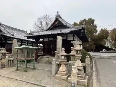 南光坊の{uncategorized: "未分類", other: "その他", undefined: "問題あり", building: "その他建物", grave: "お墓", sacred_gate: "鳥居", guardian: "狛犬", statue: "像", buddha: "仏像", history: "歴史", nature: "自然", garden: "庭園", animal: "動物", pagoda: "塔", temizu: "手水舎", mountain_gate: "山門・神門", sanctuary: "本殿・本堂", subordinate: "末社・摂社", art: "芸術", scenery: "景色", jizo: "地蔵", ema: "絵馬", goshuin: "御朱印", omikuji: "おみくじ", items: "授与品その他", amulet: "お守り", goshuincho: "御朱印帳", eats: "食事", festival: "お祭り", votive_dance: "神楽", shichigosan: "七五三参", wedding: "結婚式", experience: "体験その他", initially: "初詣", around: "周辺", anti_infection: "感染症対策"}