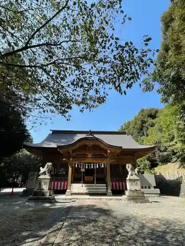 八旗八幡宮の本殿