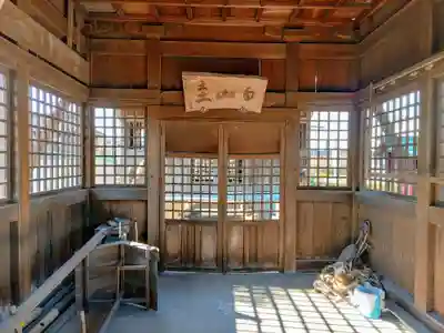 白山社(萩原町高松)の本殿・本堂